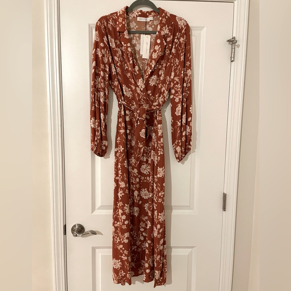 NWT Wren & Ivory - The Mila Floral Dress